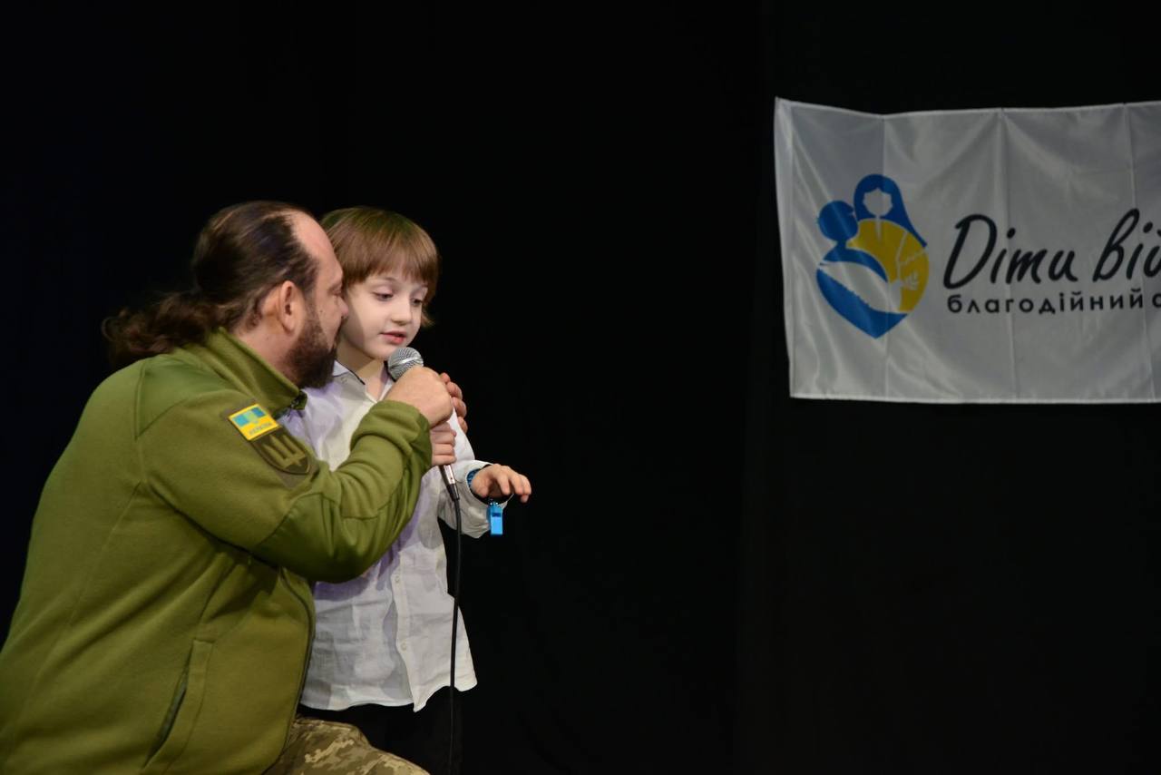 A Christmas tale for children of military personnel