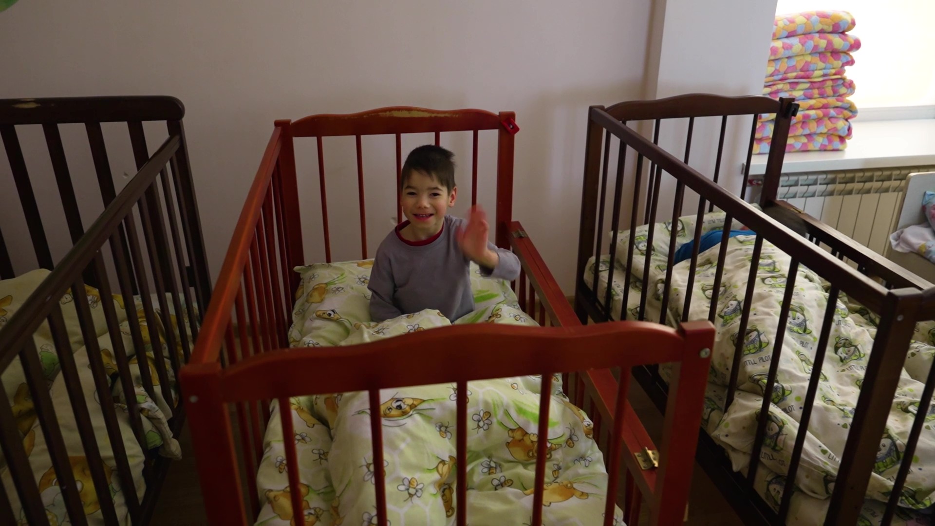 Arrangement of a speech therapy room and food assistance for children’s institutions